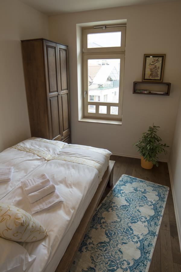 Salim Apartment *